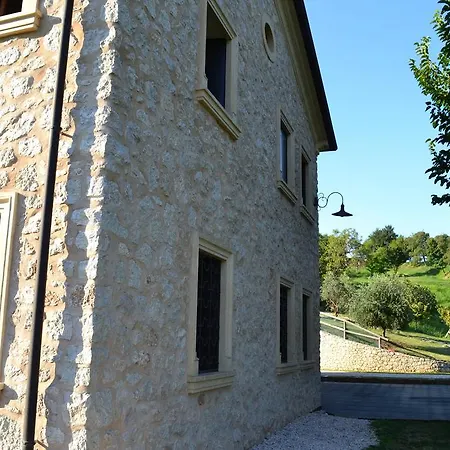 Casale La Rocchetta 4*