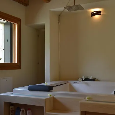 Casale La Rocchetta 4*