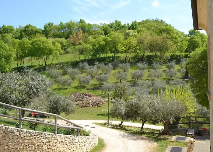 Casale La Rocchetta Bed & Breakfast 4*