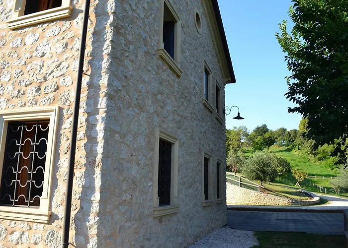 Casale La Rocchetta 4*