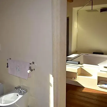 Casale La Rocchetta Bed & Breakfast Lonigo