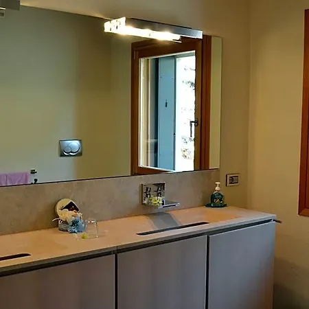 Casale La Rocchetta Bed & Breakfast