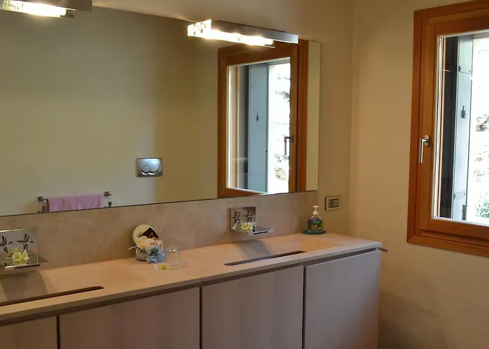 Casale La Rocchetta Bed & Breakfast 4*